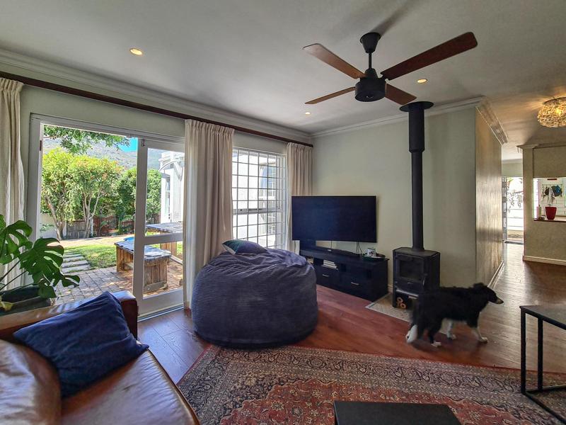 To Let 3 Bedroom Property for Rent in Hout Bay Western Cape